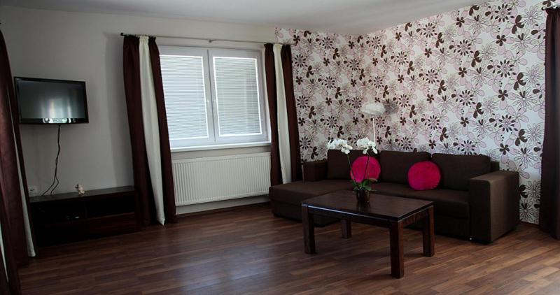 Mlyn Penzion & Wellness Radvaň nad Dunajom Exterior foto